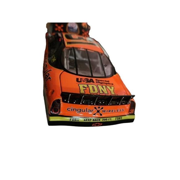 Action Robby Gordon #31 Cingular FDNY 2003 Monte carlo PN 104763 - Picture 9 of 12
